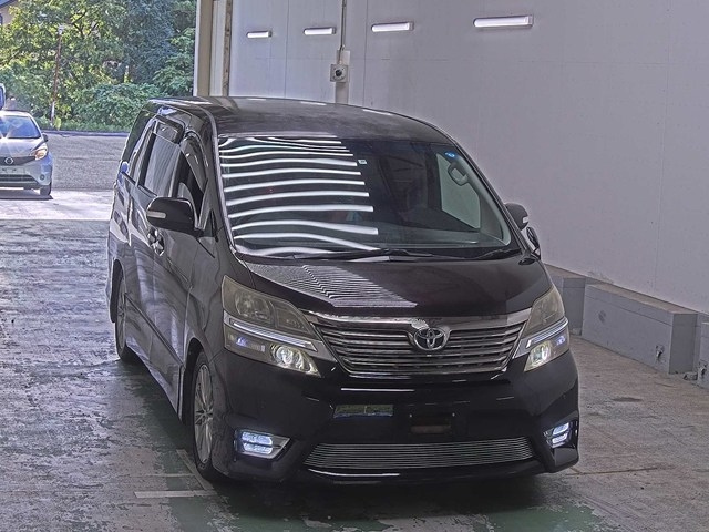 TOYOTA VELLFIRE 2009