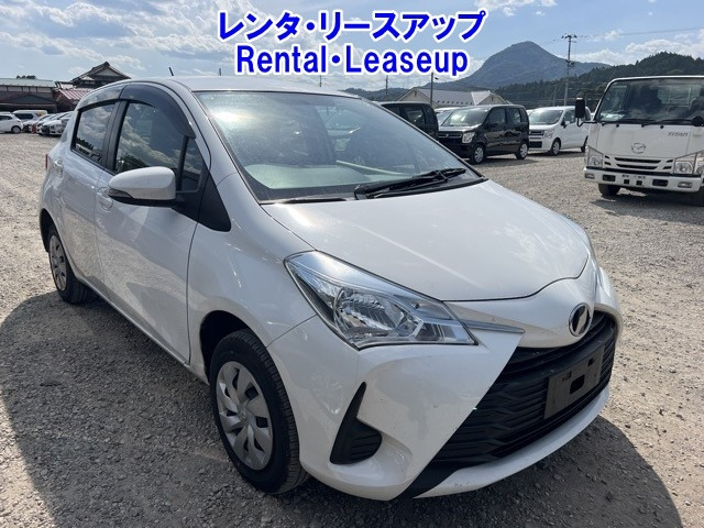 TOYOTA VITZ 2018