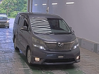 TOYOTA VELLFIRE 2010