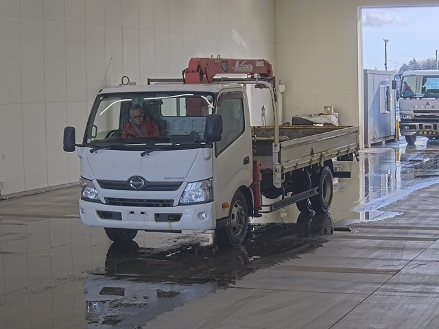 HINO DUTRO 2016