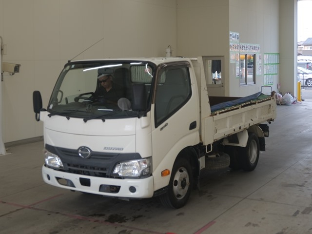 HINO DUTRO 2017