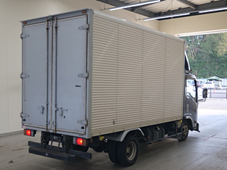 ISUZU ELF 2011