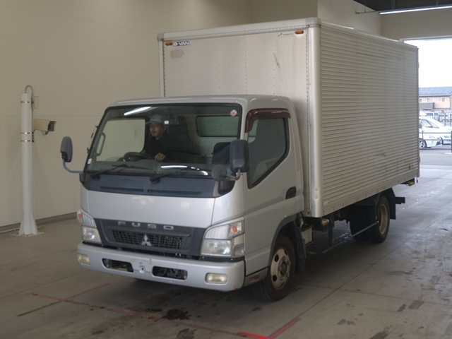MITSUBISHI CANTER 2010