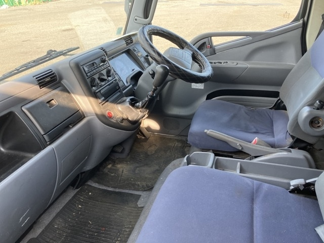 MITSUBISHI CANTER 2010