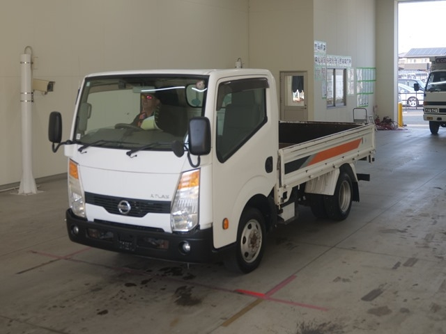 NISSAN ATLAS 2011