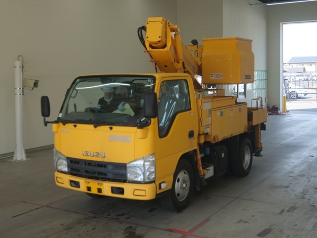 ISUZU ELF 2012