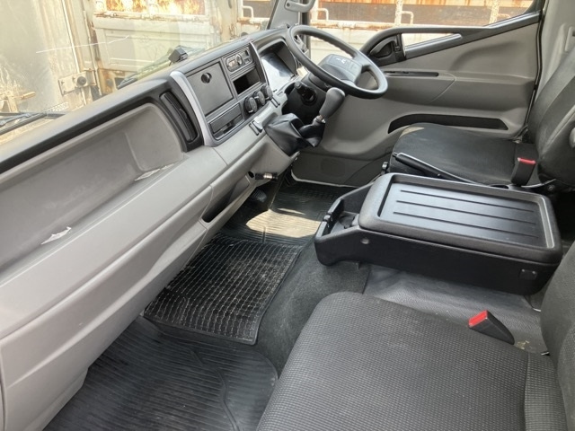 MITSUBISHI CANTER 2019