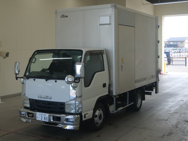 ISUZU ELF 2013