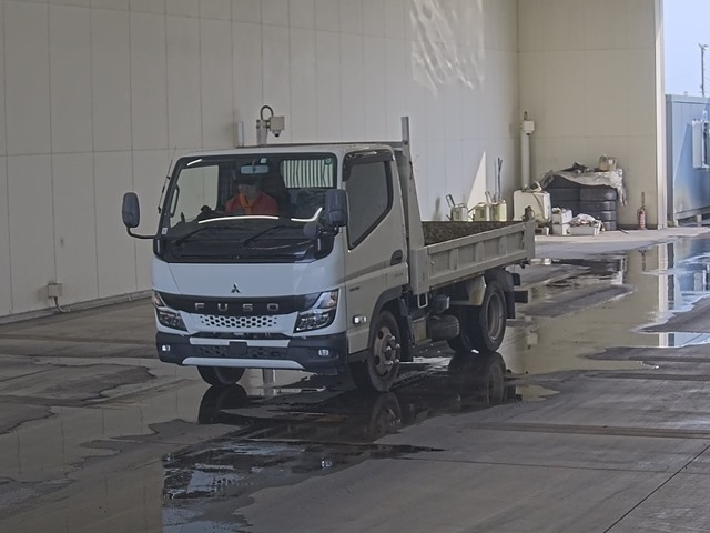 MITSUBISHI CANTER 2022