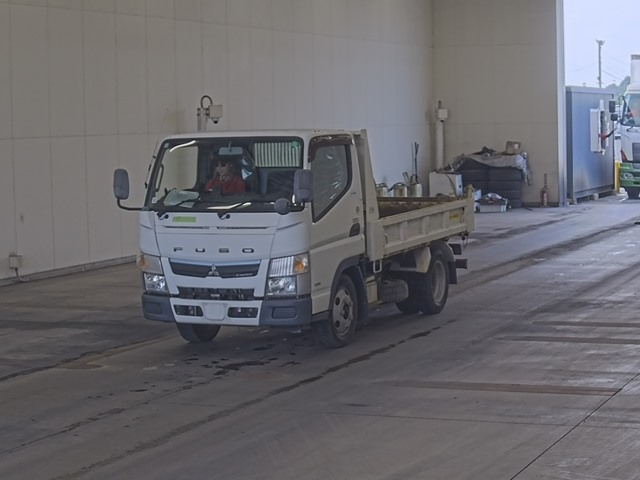 MITSUBISHI CANTER 2018