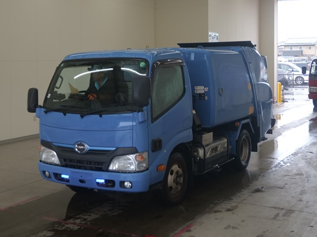 HINO DUTRO 2016