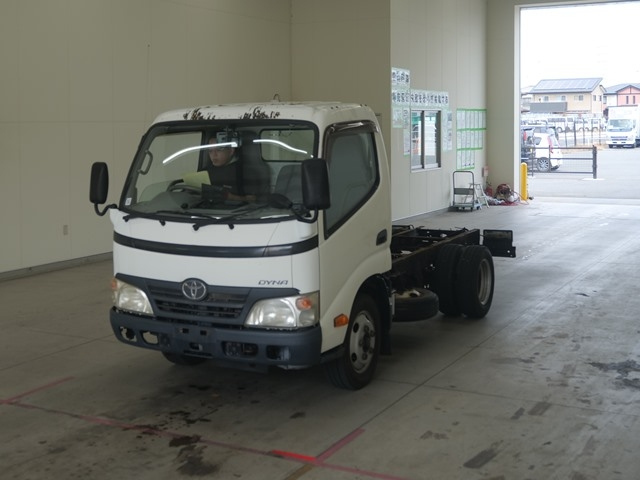 TOYOTA DYNA 2010