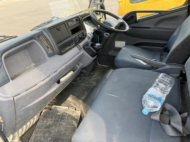 MITSUBISHI CANTER 2013