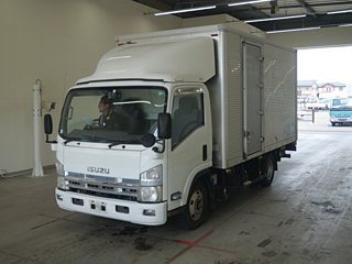 ISUZU ELF 2011