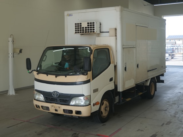 TOYOTA DYNA 2009