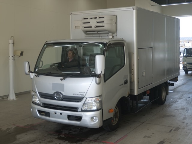 HINO DUTRO 2015