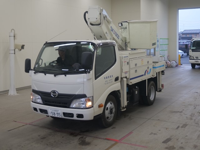HINO DUTRO 2016