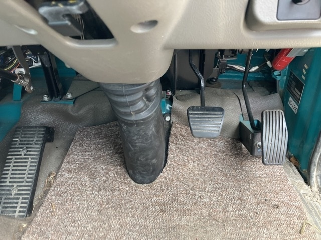 MITSUBISHI ROSA 2016