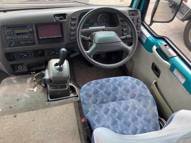 MITSUBISHI ROSA 2016