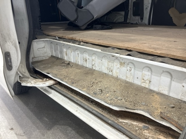 TOYOTA LITE ACE VAN 2011