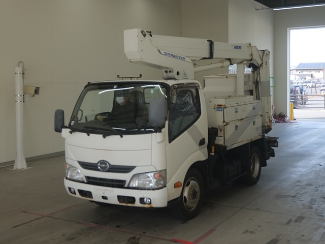 HINO DUTRO 2015