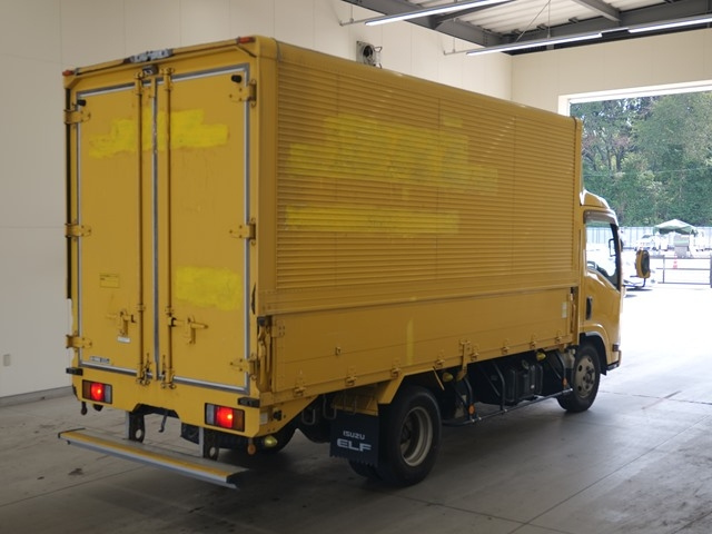 ISUZU ELF 2015