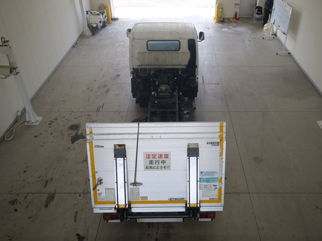 MITSUBISHI CANTER 2011