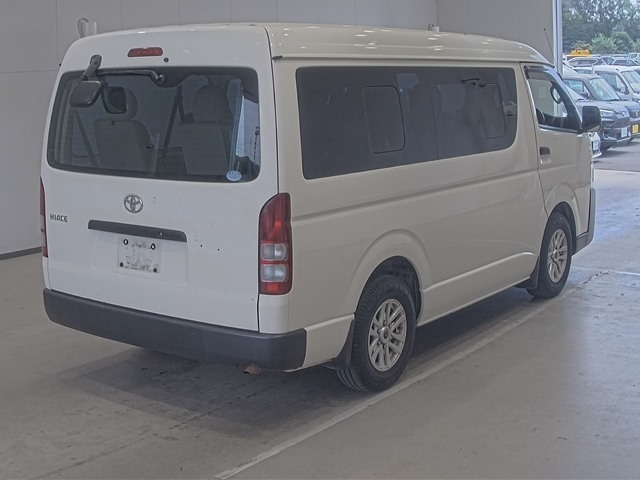 TOYOTA HIACE 2014