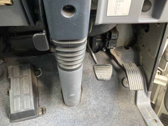 MITSUBISHI CANTER 2012