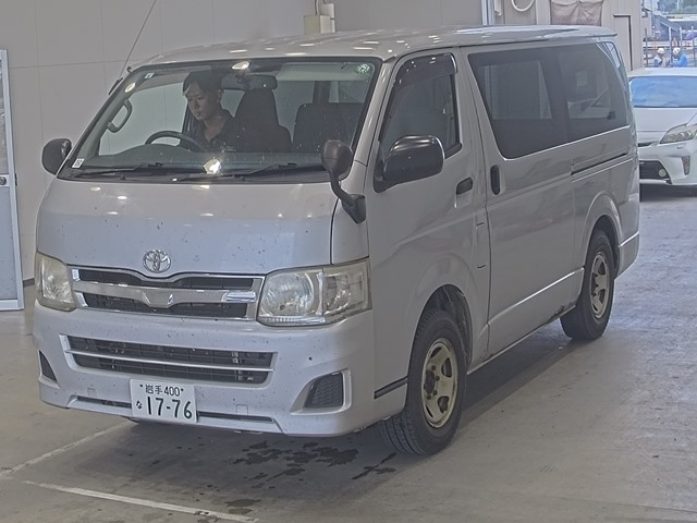 TOYOTA REGIUS ACE VAN 2013