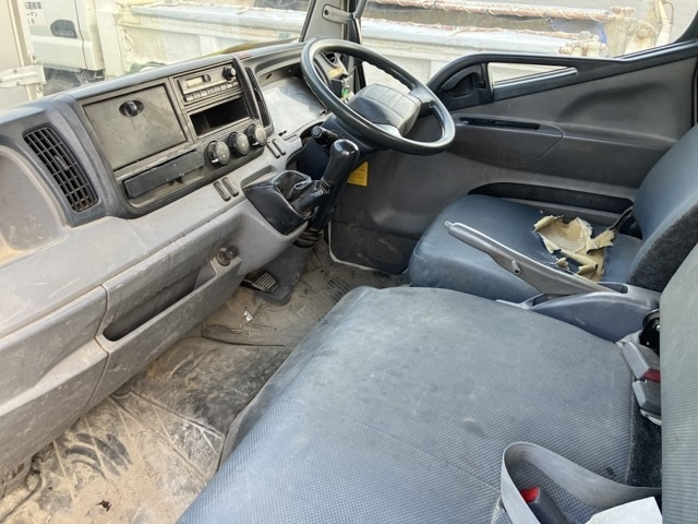 MITSUBISHI CANTER 2015