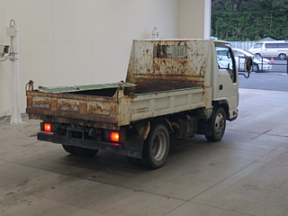 ISUZU ELF 2011