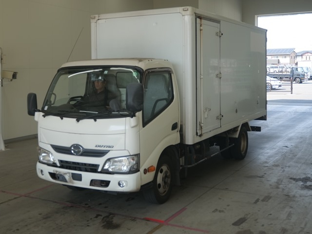 HINO DUTRO 2017