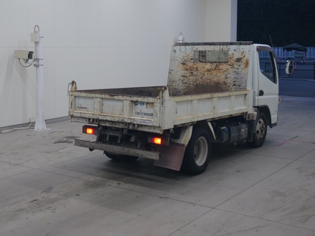MITSUBISHI CANTER 2011