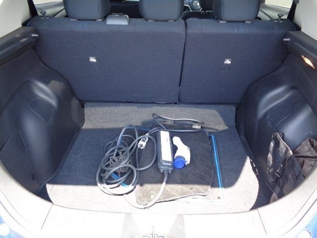 NISSAN LEAF 2020