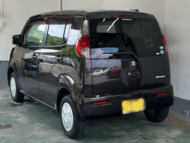 SUZUKI MRWAGON 2011