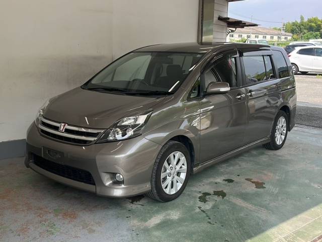TOYOTA ISIS 2010