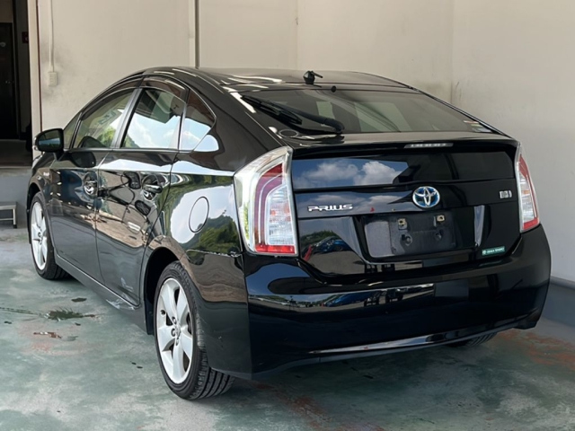 TOYOTA PRIUS 2014