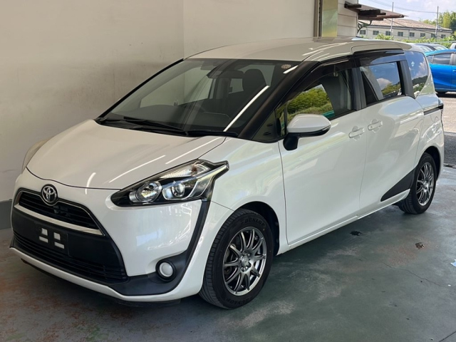 TOYOTA SIENTA 2016