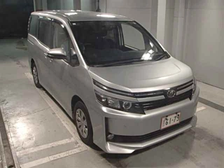 TOYOTA VOXY 2016