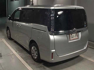 TOYOTA VOXY 2016