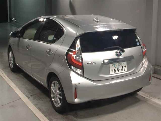 TOYOTA AQUA 2019