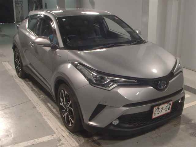 TOYOTA C-HR 2017