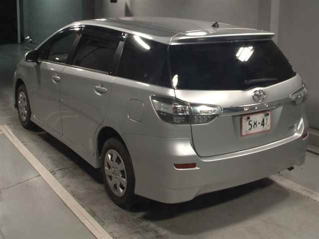 TOYOTA WISH 2016