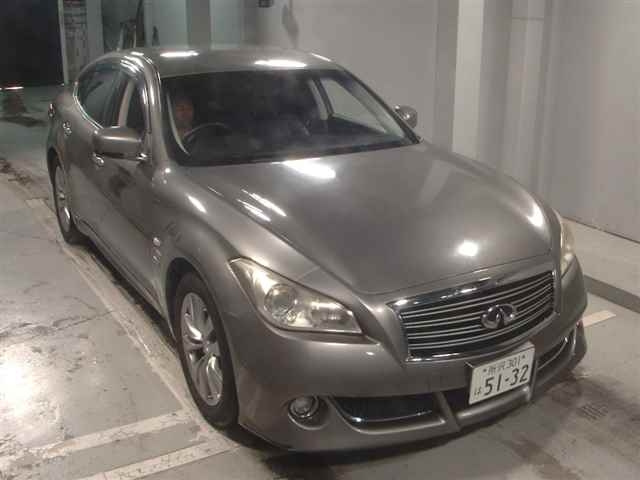 NISSAN FUGA 2011