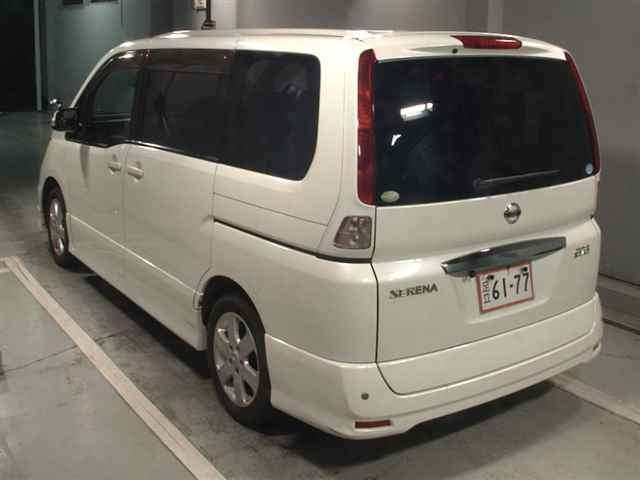 NISSAN SERENA 2010