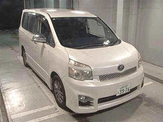 TOYOTA VOXY 2012