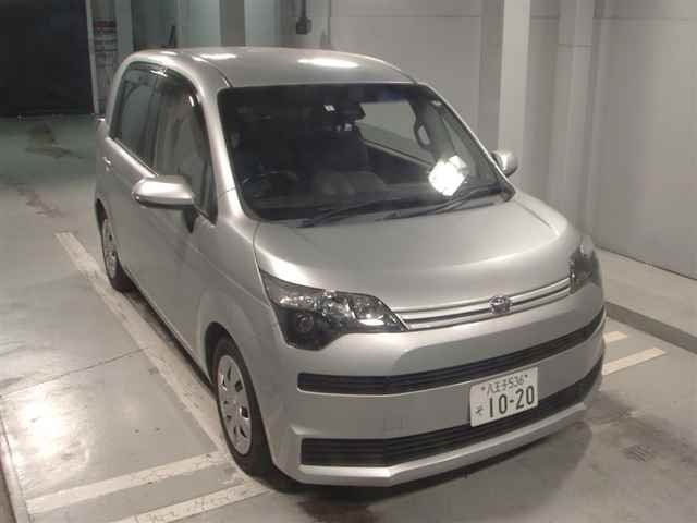TOYOTA SPADE 2017