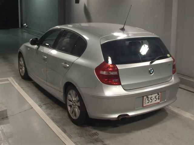 BMW 1 SERIES 2010