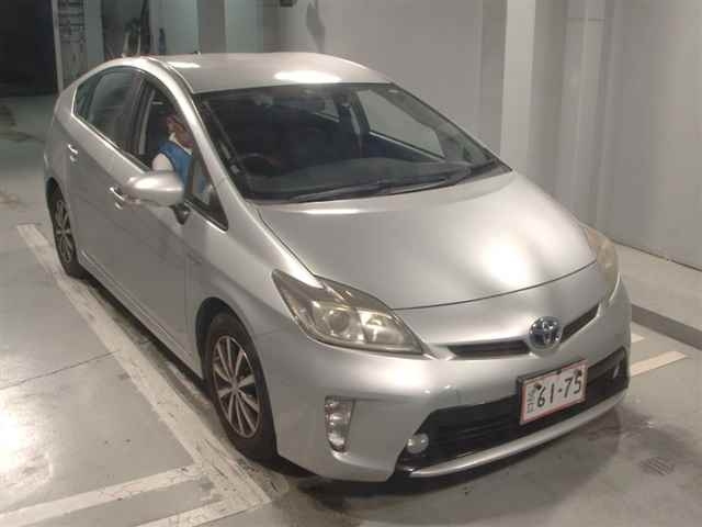 TOYOTA PRIUS 2012